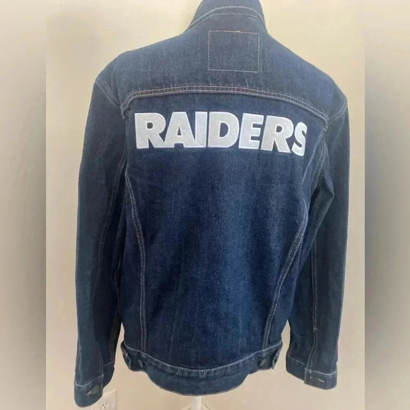 VERY RARE Levi’s Oakland (Vegas) Raiders Dark Denim Jean Jacket Size Large - Picture 3 of 14